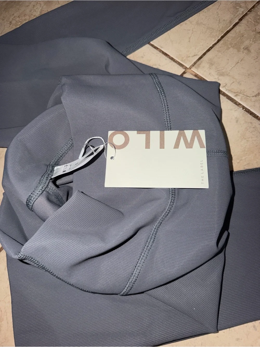 WILO High-Waisted Gray leggings - Picture 2 of 4